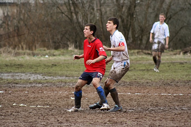 库里17+10康宁汉姆32+6+8 勇士终结活塞5连胜.